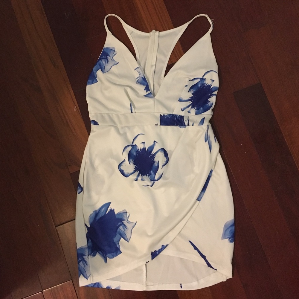 White and blue flower printed dress
